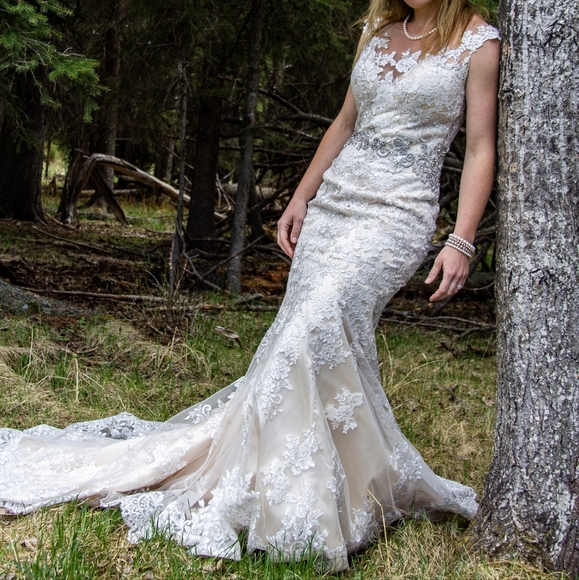 Country wedding dress - Picture 3 of 9